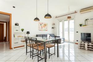 Stazione Centrale - Ariel - appartamento luminoso con terrazzo fino a 6 posti letto