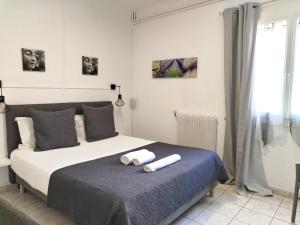 Hotels Logis Hotel La Bastide d'Entraigues : photos des chambres