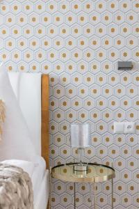 Pastel Art Deco 3BDR Ruterra Apt