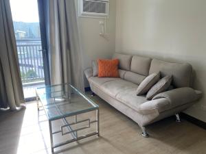 2mins to Okada near Airport & MOA with Balcony-8E