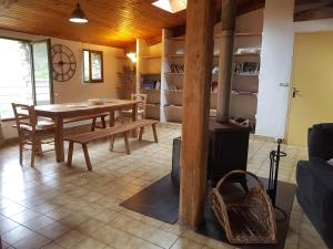 Maisons de vacances La Miellerie Gite du bout du monde La Valbonnette : photos des chambres