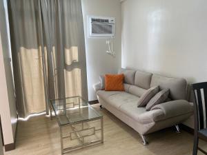 2mins to Okada near Airport & MOA with Balcony-8E