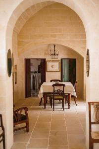 Suites Li Curti, camere con piscina!