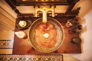 Suites Li Curti, camere con piscina!