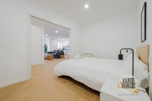 Escapada con parking para 3, vive la Latina