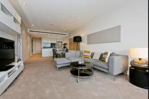 Lake views Apt on Kingston Foreshore - Campbell