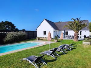 Maisons de vacances Le Petit Baradoz Piscine, tennis, mini-golf, futsal, plages a 500 m : photos des chambres