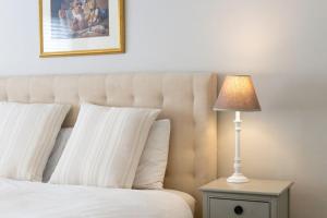 Hibiscus on Fourth - off-the-grid family entertainment