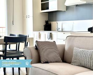 M389 - Marcelli, nuovo trilocale sul mare con spiaggia privata