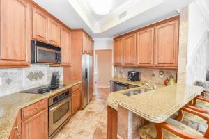 Silver Beach Towers W1703