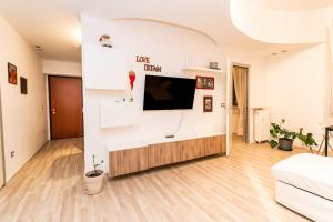 Milano Chic Elegante Rifugio a Due Passi dalla M4