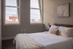 Downtown Luxury 2BR Loft