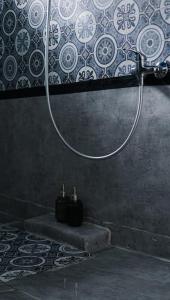 Atlas room with shared bathroom