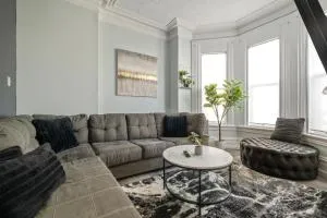 Spacious Urban Gem Steps from the Pier Parking - Eastern Passage