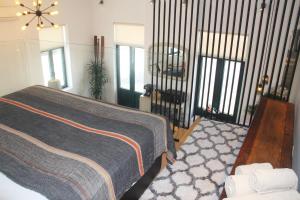 Updated Stylish Studio by River Sado