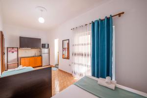 Triple Room with Balcony room in Vila Agim Doko