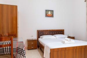 Double Room with Garden View room in Vila Agim Doko