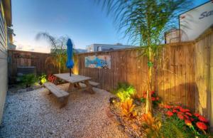 Sparkle Fish I Community Pool I Dog Friendly