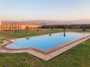 Family villa with swimming pool and a wonderful mountain view Family Only
