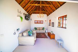 Cozy home 2 mins from the beach