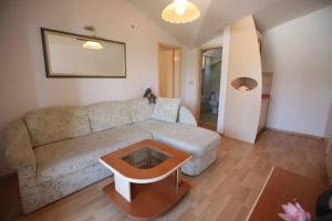 Joleks Apartments