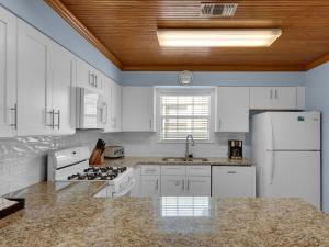 Cozy Beach House by Newman-Dailey