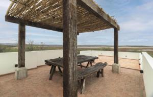 Panoramic Paradise 4BR Gem Overlooking SMAs Dam