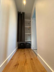 Appartements Le 102 - appart-sympa - T2, patio, jardin et cave - Larmor-Plage : photos des chambres