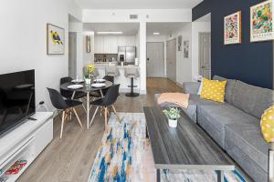 Carolina Blue - Stunning Views, Free Parking and WiFi