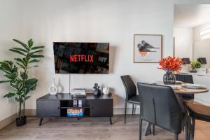 Queen City Retreat - Parking, Views, Near Stadium