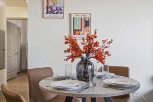 Urban Oasis - Balcony, Free Parking, Views, Gym