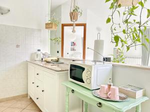 ULIVI - Comodità e tranquillità con Patio e Parcheggio