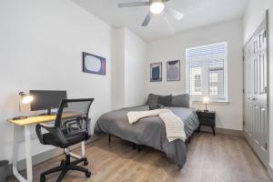 Bright Uptown Bliss - Free Parking, Walkable, Views