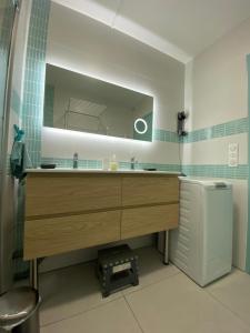 CAP SUD 83 APPART VUE MER 200m plages