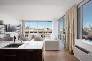 Ultra Luxury Apt - Panoramic NYC View - Minutes to City