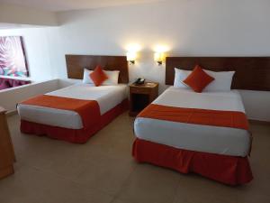 Suite with panoramic ocean views & balcony!