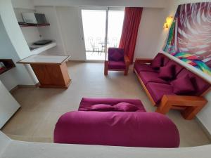 Suite with panoramic ocean views & balcony!