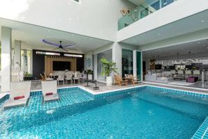 Seaview three bedroom villa in Bangtao area