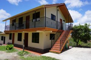 Campo y Descanso 15 min Ciudad Apto 01