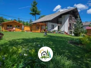 Lookout Resort apartments - 伊德里亚