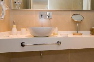 Gray Fox Apartments - Deloqui