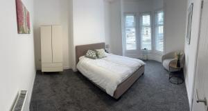 Cosy 2-bed flat, great location