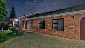 Sunset Walk Self Catering Guest House - Ubytování bez kategorie ve městě Jeffreys Bay