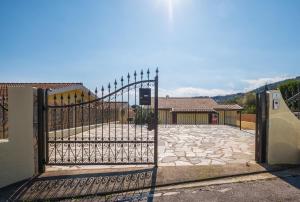 Villa Daniela- Costa Rei a 5 minuti a piedi dalla spiaggia con AC, WiFi e Parcheggi Privati