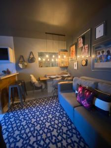 Apartamento studio decorado próximo a UNISUL