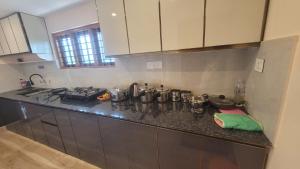 NewCastle Holidays Entire Ground Floor 3 Bedrooms Kitchen Dining Living 8 Guests