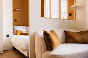 Appartements COZETT-HOME - STUDIO Chics & Modernes - 2 pas du Cirque Jules Verne - : photos des chambres