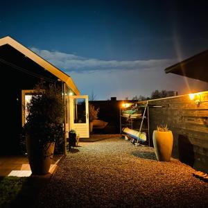 Nice chalet near Reeuwijkse plassen