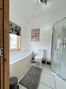 Large 3-Bed House Near Fosse Park - Free Parking