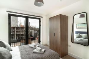 Spacious & Bright 2 Bed Apartment in Liverpool